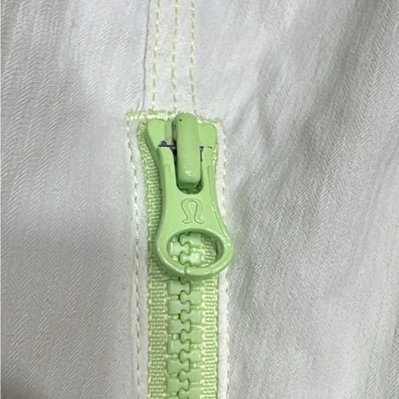 Lululemon neon green jacket - Picture 3 of 3